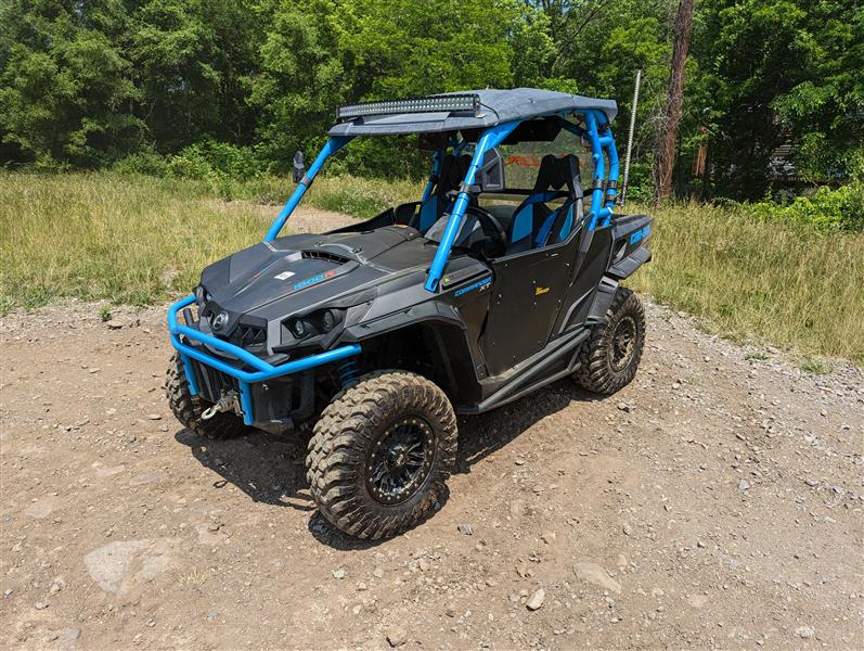 2020 Can-Am Commander XT 1000R CARBON BLACK AND OCTANE BLUE, Cumberland, MD